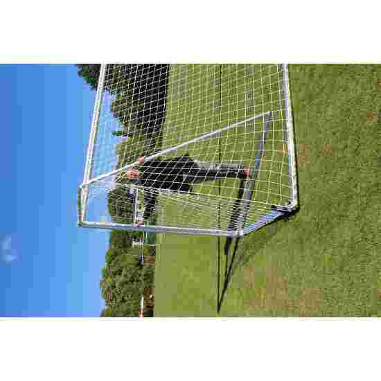Sport-Thieme Großfeld-Fußballtor mit klappbarem Netzbügel und Bodenrahmen Weiß, Netzhalter