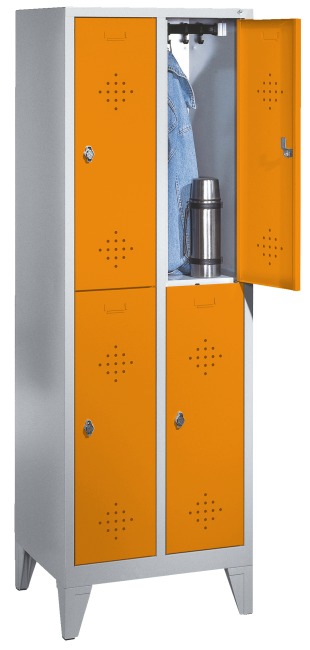 C+P Doppel-Garderobenschrank "S 2000 Classic" mit 15 cm hohen Füßen 185x61x50 cm / 4 Fächer, 30 cm